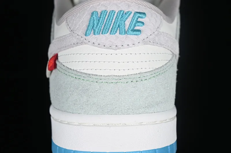All Categories Nk SB Dunk Series Nk SB Dunk Low Low-top sneakers Z version Nk Dunk Low 2024 Year of the Dragon customized SB low-top casual sneakers FZ5065-111